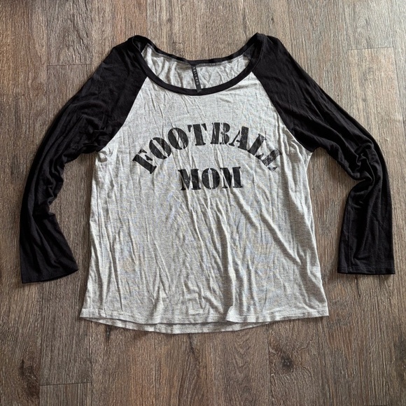 Triumph large shirt football mom so soft! - Picture 1 of 8